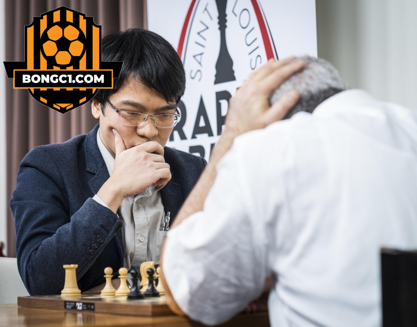 Kỳ thủ Lê Quang Liêm khiến làng cờ vua thế giới dậy sóng khi đánh bại huyền thoại Garry Kasparov của Nga tại giải Saint Louis 2017. (Ảnh: GCT)