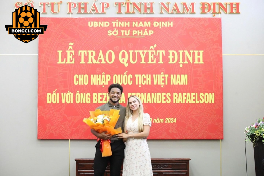 Marcele luôn bên cạnh đồng hành cùng Xuân Son (Ảnh: FB Xuân Son).