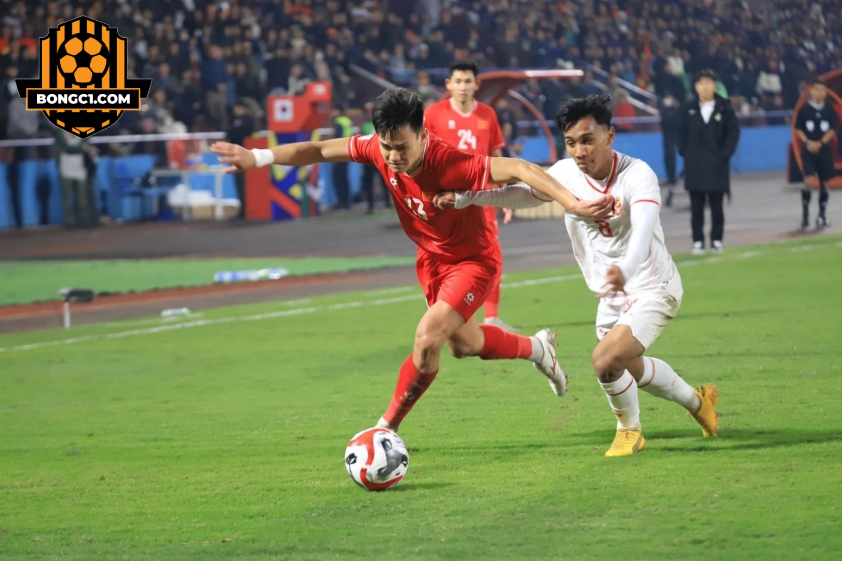 Hồ Tấn Tài trong trận đấu tại AFF Cup