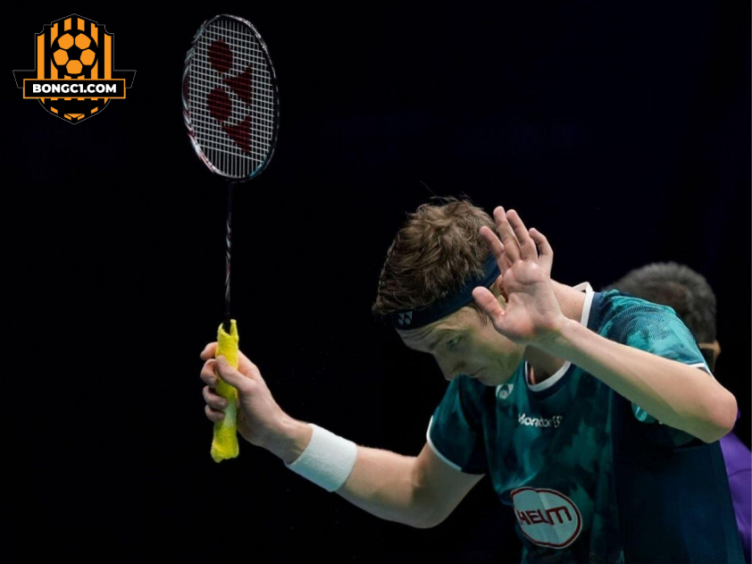 Viktor Axelsen sớm dừng bước ở Malaysia Open 2025 (Ảnh: Getty)