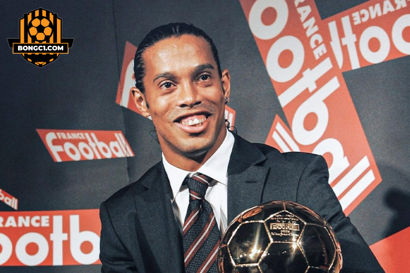 Sterling cho rằng Ronaldinho là cầu thủ vĩ đại nhất thế giới (Ảnh: Getty).