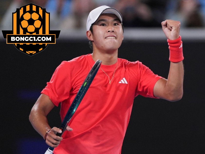 Learner Tien tạo nên cú sốc lớn khi đánh bại đương kim á quân Daniil Medvedev ngay ở vòng 2 Australian Open 2025